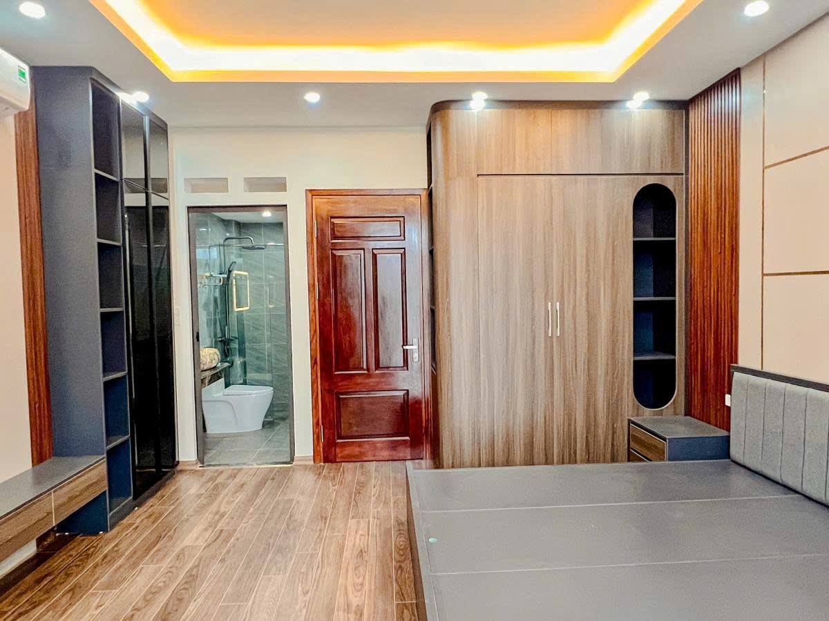 BÁN NHÀ MẶT PHỐ TRẦN BÌNH Ô TÔ THANG MÁY KINH DOANH DT 81M 5T MT 5M GIÁ 19,7 TỶ - Ảnh 1